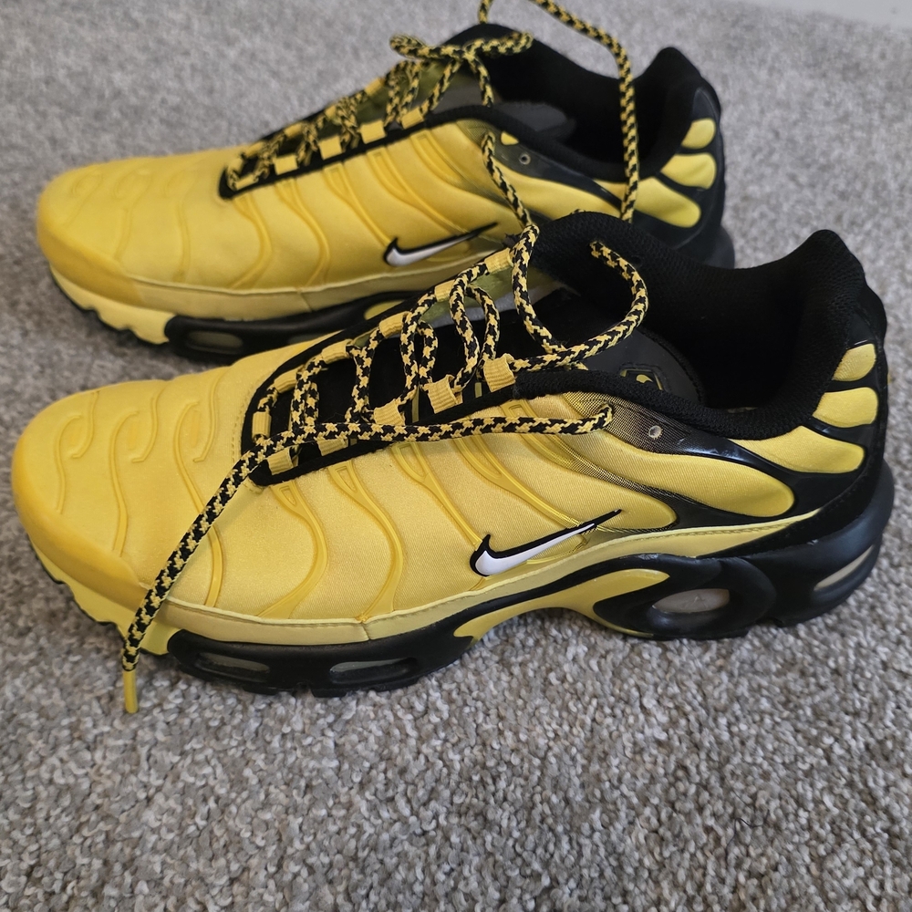 Nike AirMax Plus Frequency Pack Sneakers
